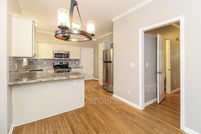 Foto del edificio - 3405 Crimson Wood Dr