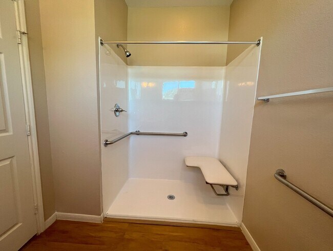 Foto del edificio - 5030 Marietta Ln