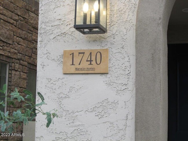 Foto del edificio - 1740 E Chelsea Ln