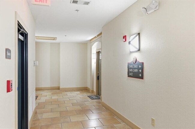 Foto del edificio - 10 Perimeter Summit Blvd