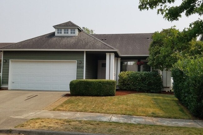 Building Photo - 2262 Eastwood Way