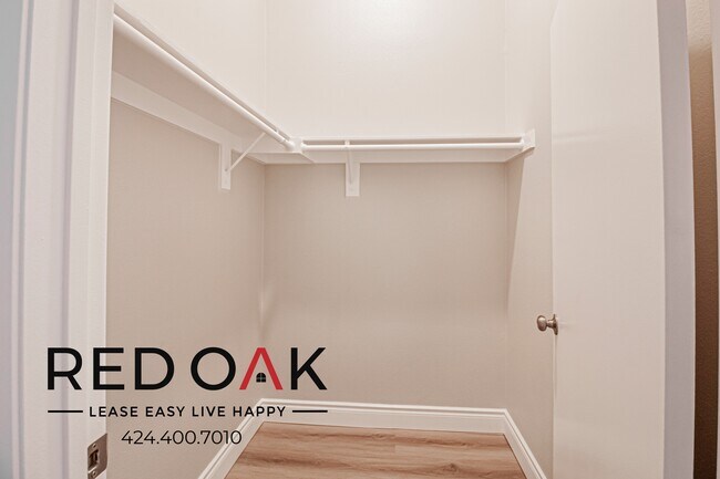 Foto del edificio - 3711 Cogswell Rd