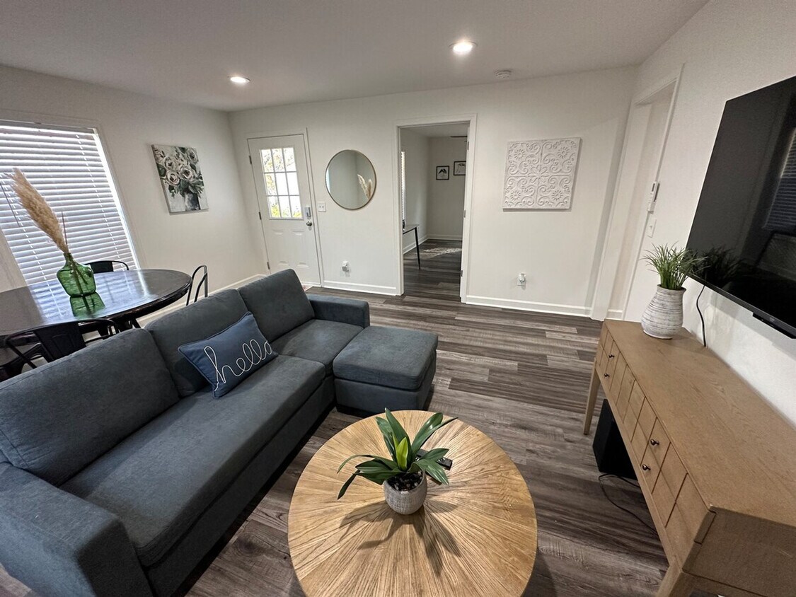 Foto principal - 113 Fuller St