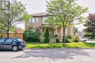 Building Photo - 2 Waterton Crescent