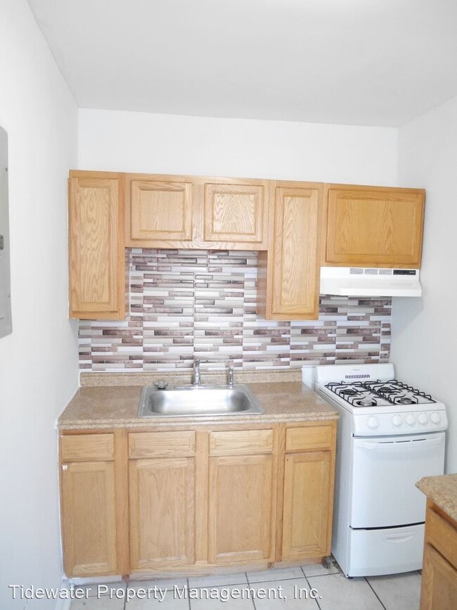 Foto del edificio - 2 br, 1 bath House - 3707 West Franklin St...