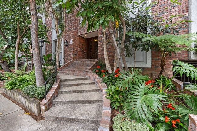 Foto del edificio - 1375 Kelton Ave
