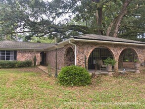 Building Photo - 9708 Forts Lake Rd