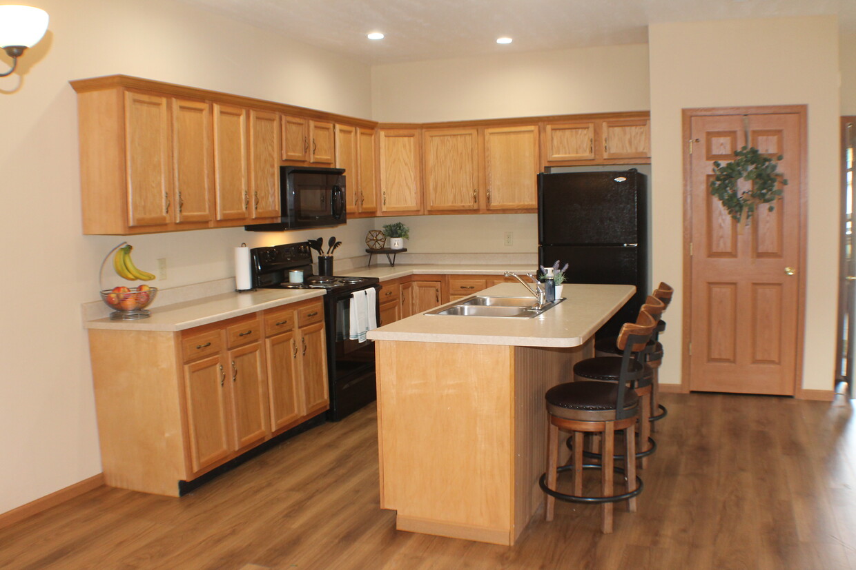 Foto principal - 1530 Williamsburg Pl