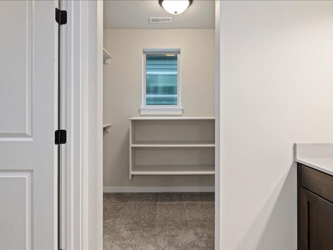 Foto del edificio - Free September Rent!  Beautiful Newer 4 Bed, 3 Bath located in the heart of Meridian - available ...