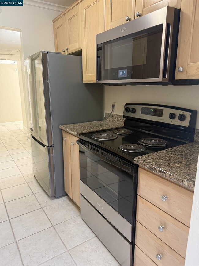 Building Photo - 310 N Civic Dr