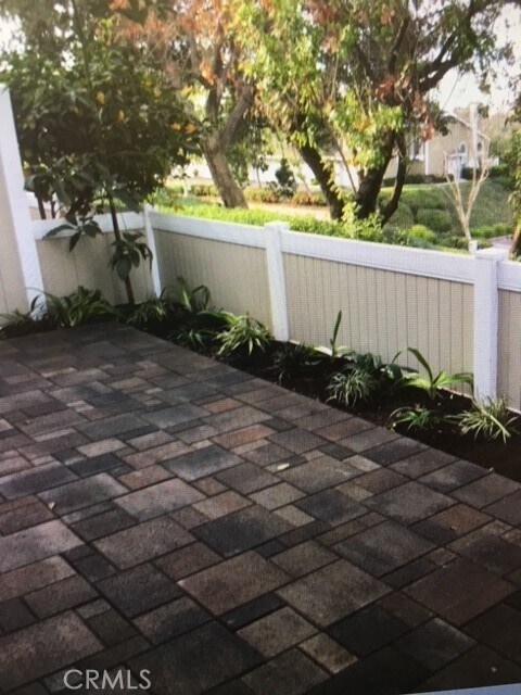 Building Photo - 26181 Las Flores