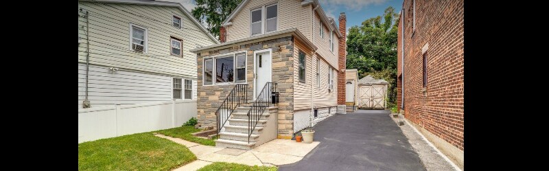 Primary Photo - 452 Quincy Ave
