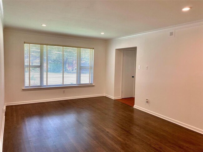 Building Photo - 5105 Rexton Ln