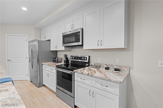 Building Photo - 5126 Coronado Pkwy