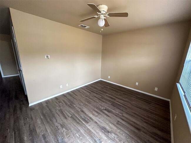 Foto del edificio - 1208 W Hunt St
