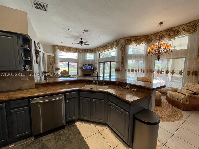Building Photo - 4999 Chardonnay Dr