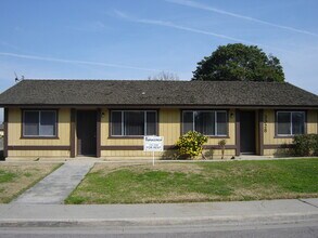 Building Photo - 3328 S Woodland St