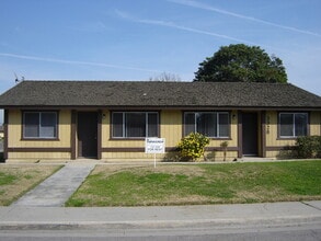 Building Photo - 3328 S Woodland St