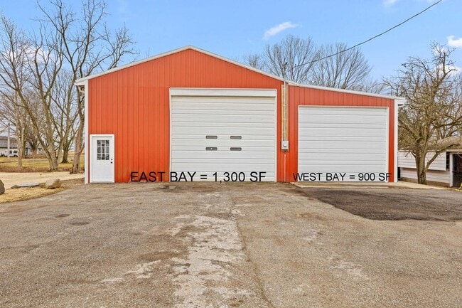 Building Photo - West Bay Barn -4241 West Whiteland Road