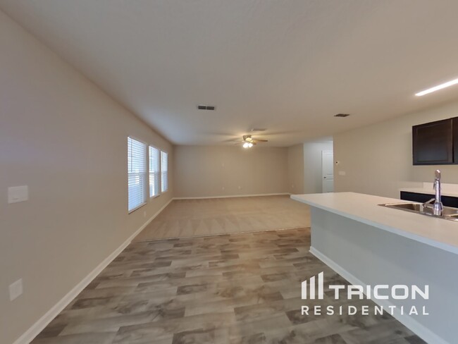 Building Photo - 7741 Courage Court Jacksonville FL