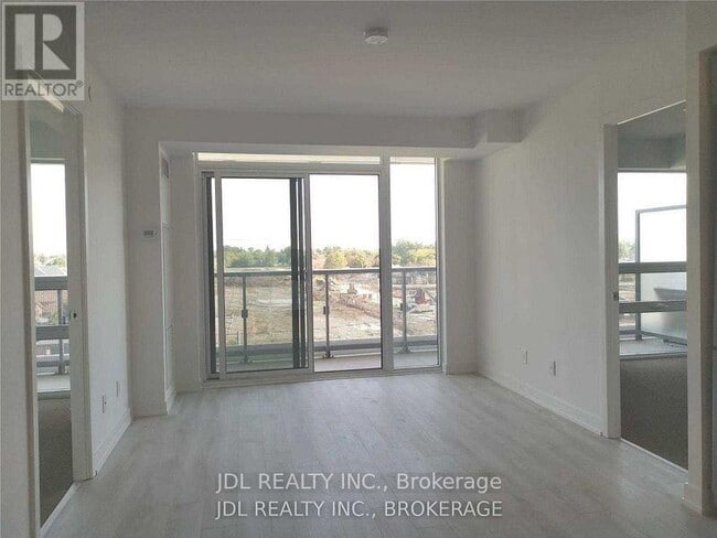 Building Photo - 120-120 Varna Dr
