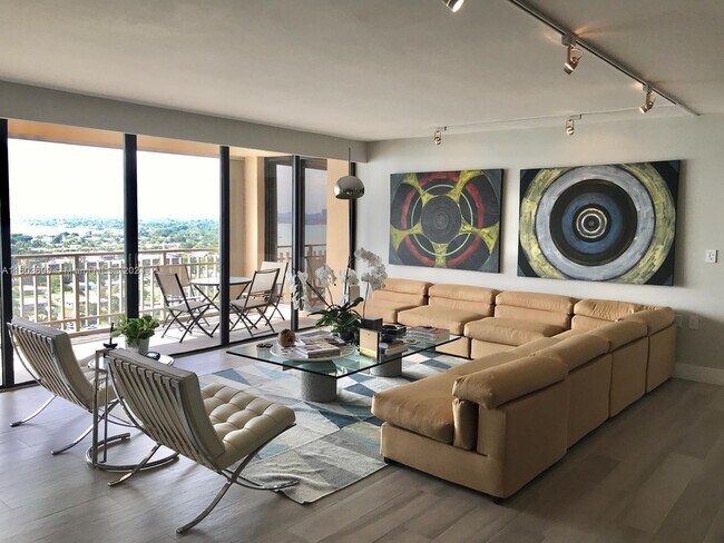 Building Photo - 11113 Biscayne Blvd
