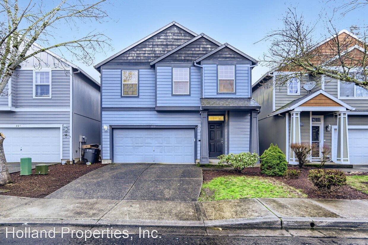 3 br, 2.5 bath House 389 NE Natalie St House Rental in Hillsboro