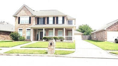 Building Photo - 1826 Pinewood Ct Dr