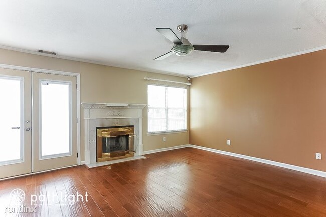 Building Photo - 4 br, 2 bath House - 3862 Live Oak Lane