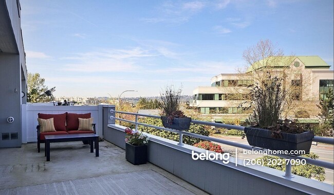 Foto del edificio - 555 Kirkland Way