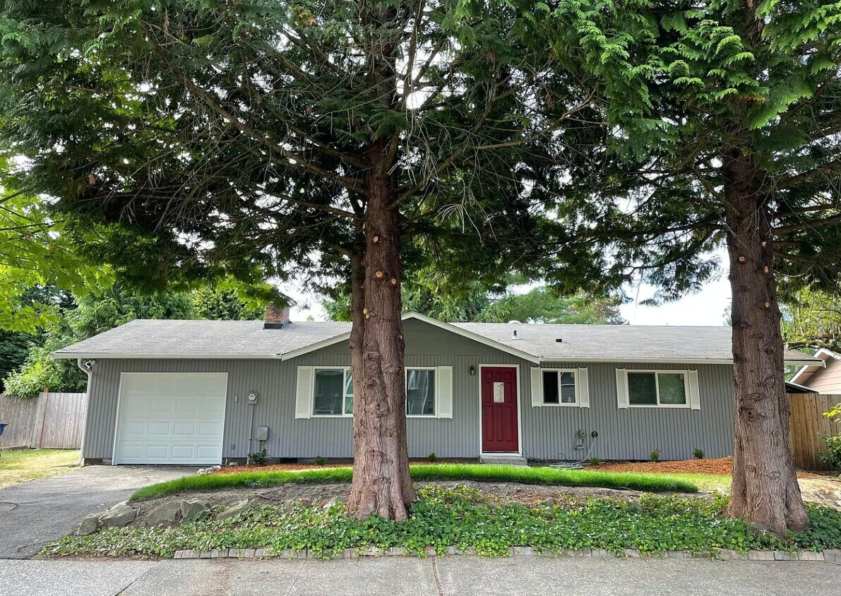 Primary Photo - 8741 Northeast 140th Street