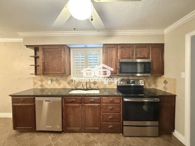 Foto del edificio - Beautiful home in well established neighbo...