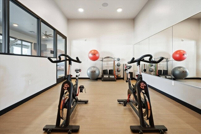 Cycle Room - Acero Eastmark