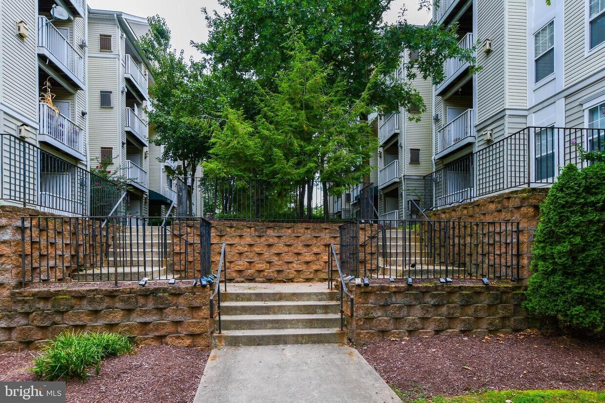 13900 Farnsworth Ln Unit 4403, Upper Marlboro, MD 20772 Room for Rent