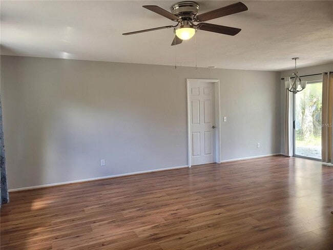 Building Photo - 13705 Jamaica Dr