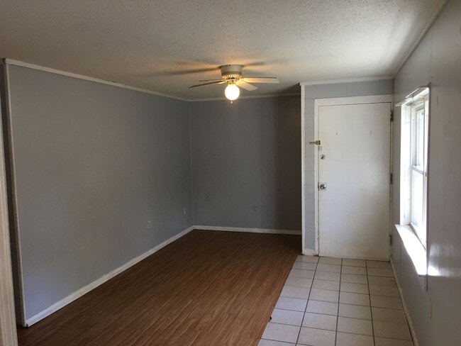 Building Photo - 8 Pinetree Apartment Rd