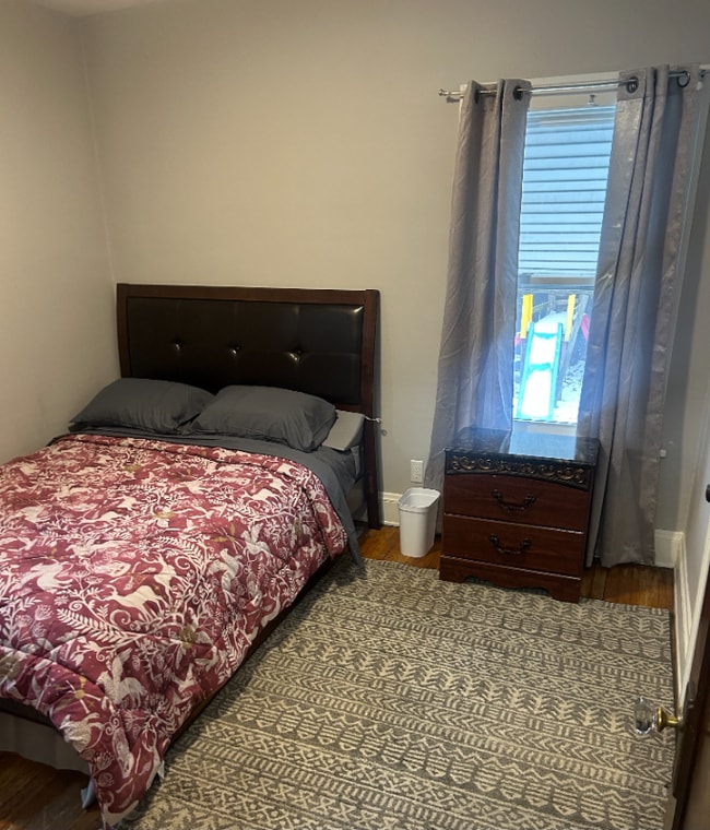 Foto del edificio - 3484 W 125th St