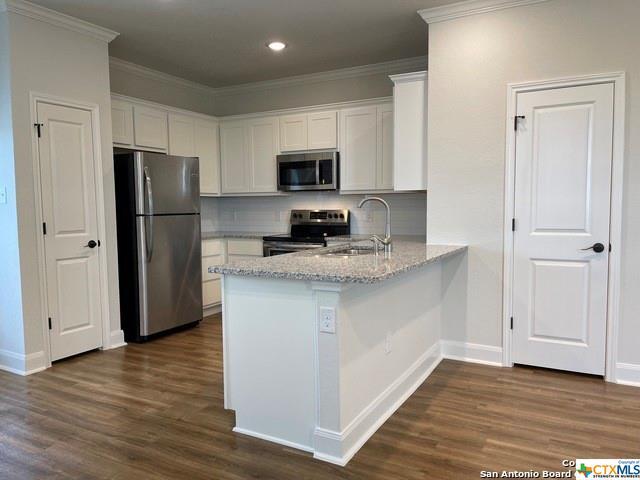 Building Photo - 2202 Sandlewood Cv