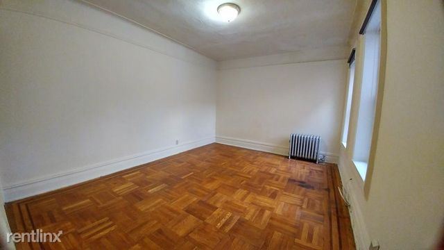 Foto del edificio - 2054 Nostrand Ave
