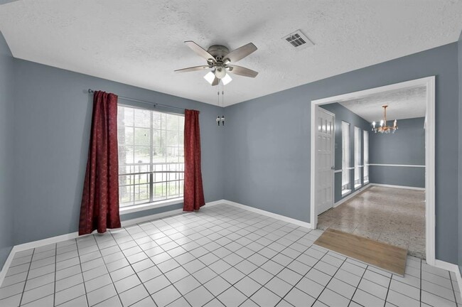 Building Photo - 27110 Jimmy Ln