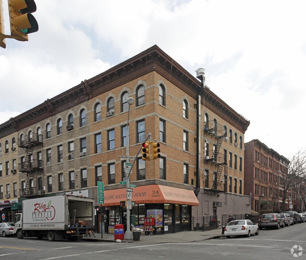 Foto principal - 61 5th Ave