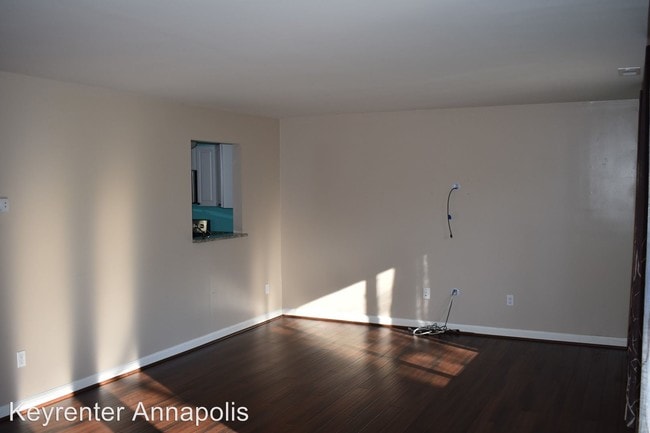 Building Photo - 3 br, 2.5 bath House - 1313 Juniper Street