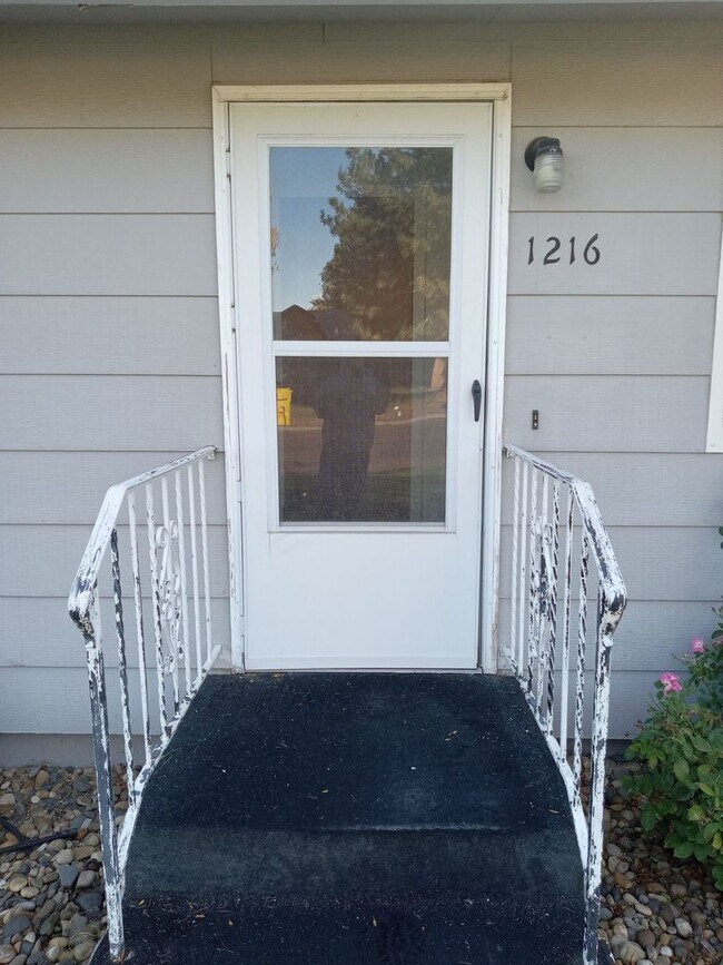 Foto del edificio - 1214-1216 SW 11th St