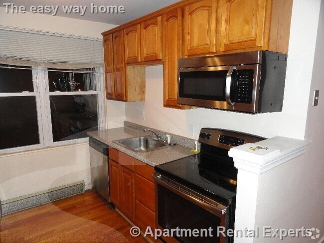 Building Photo - 402 Highland Ave