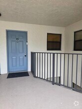 Building Photo - 1484 Lake Crystal Dr