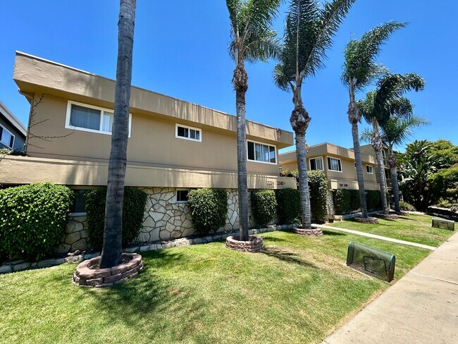 Foto del edificio - 2236 1/2 Grand Ave