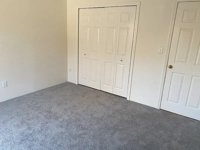 Building Photo - 289 Elm St