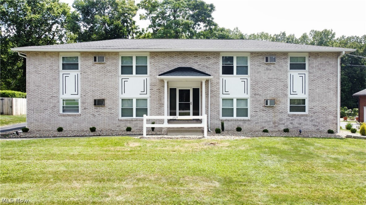 Primary Photo - 1535 Hiram St
