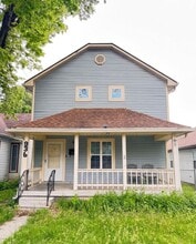 Building Photo - 936 Camp St