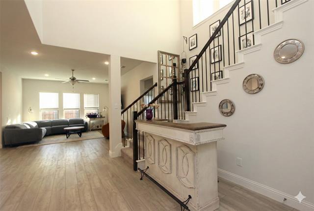 Building Photo - 3810 Honeycomb Holw